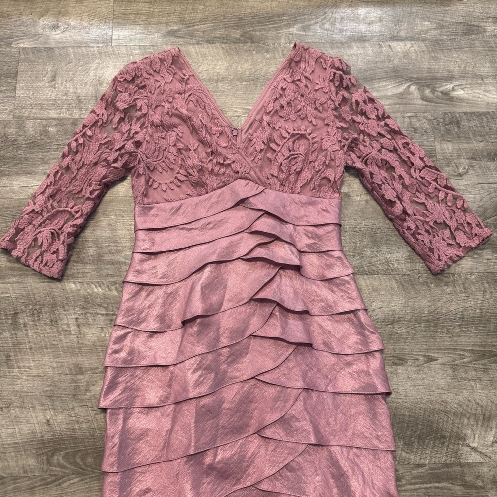 Adrianna Papell Ash Rose V Neck Lace Bodice Tiered Sheet Mini Dress Sz. 4 - Picture 3 of 8